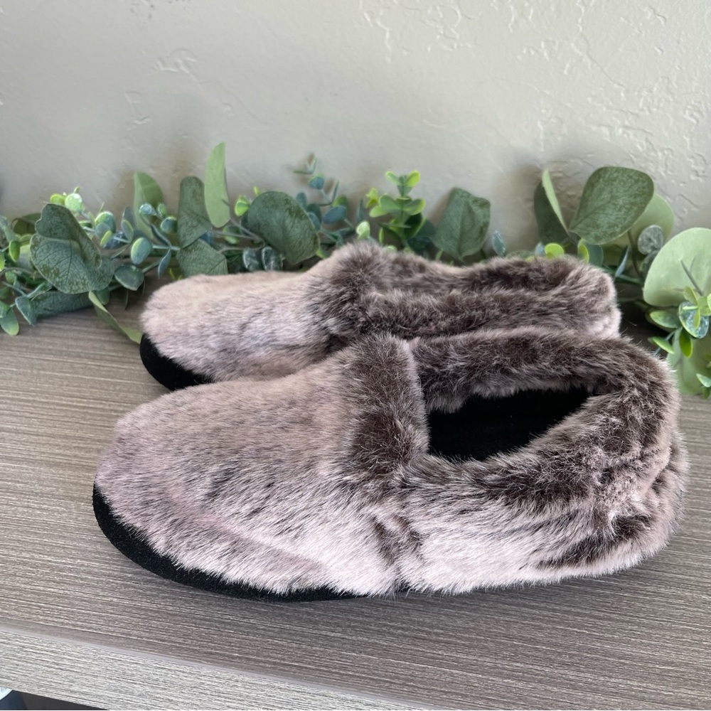 Acorn Slippers Faux Fur Womens Size 6.5-7.5